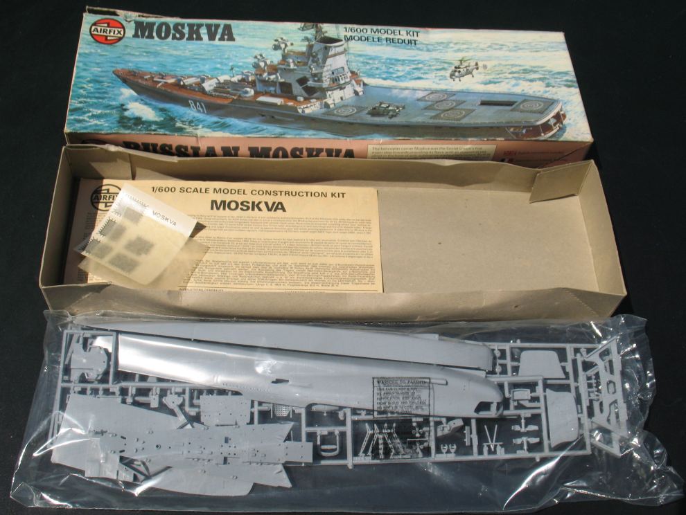 AIRFIX 05202 - RUSSIAN MOSKVA Helicopter Carrier - 1:600 - Model KIT ...