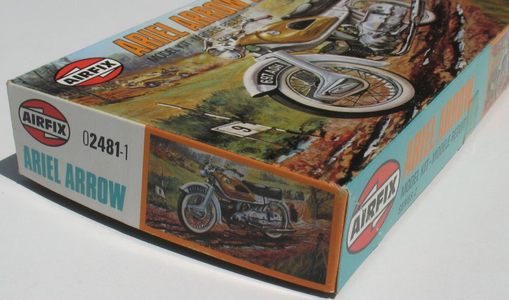 AIRFIX 024811 ARIEL ARROW MOTORCYCLE Motorrad Modellbausatz